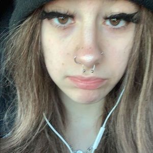 Meet your Posher, Vee